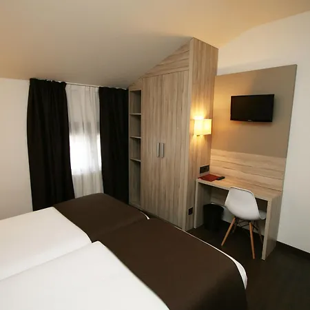 Hotel Pyrenees